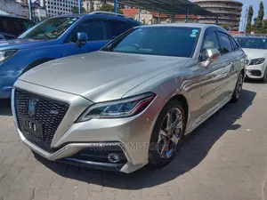 Toyota Crown 2020 Silver