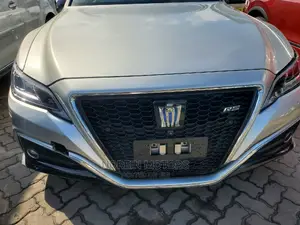 Toyota Crown 2020 Silver