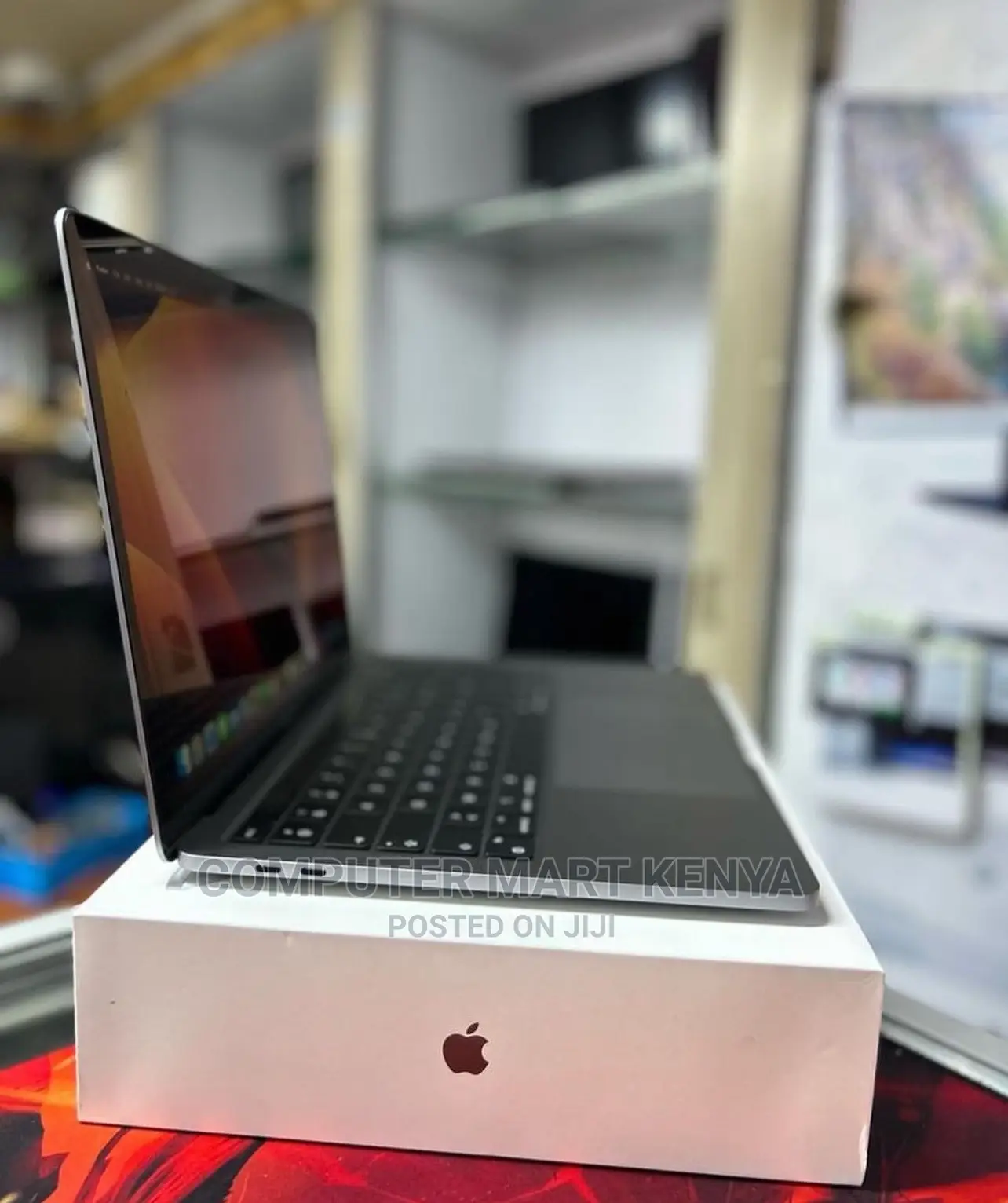 New Laptop Apple MacBook Pro 8GB Apple M2 SSD 256GB