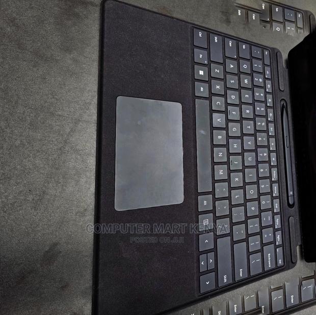 New Laptop Microsoft Surface Pro 9 8GB Intel Core I5 SSD 256GB - thumbnail 4