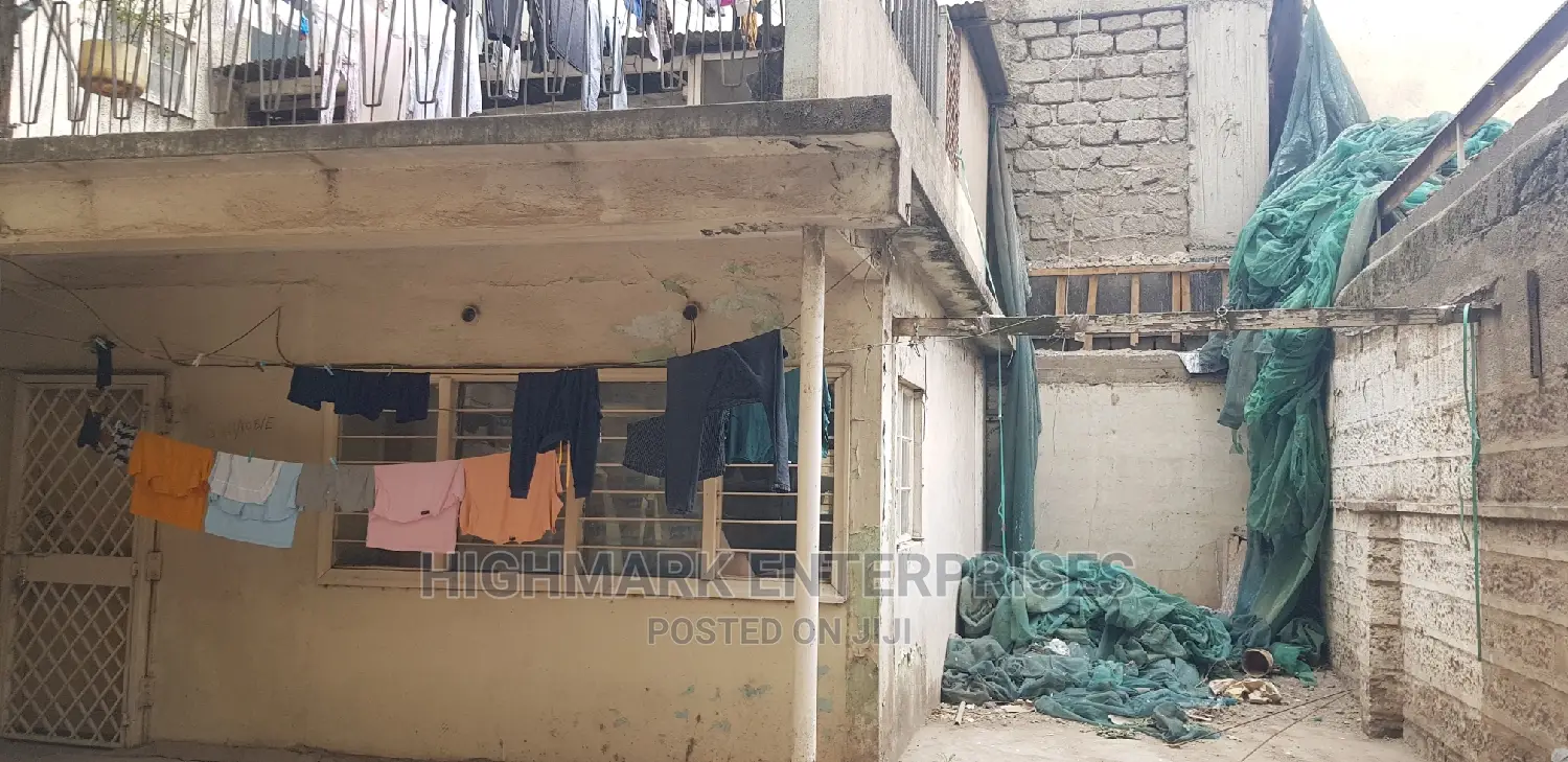 8 Bedroom House for Sale in South C