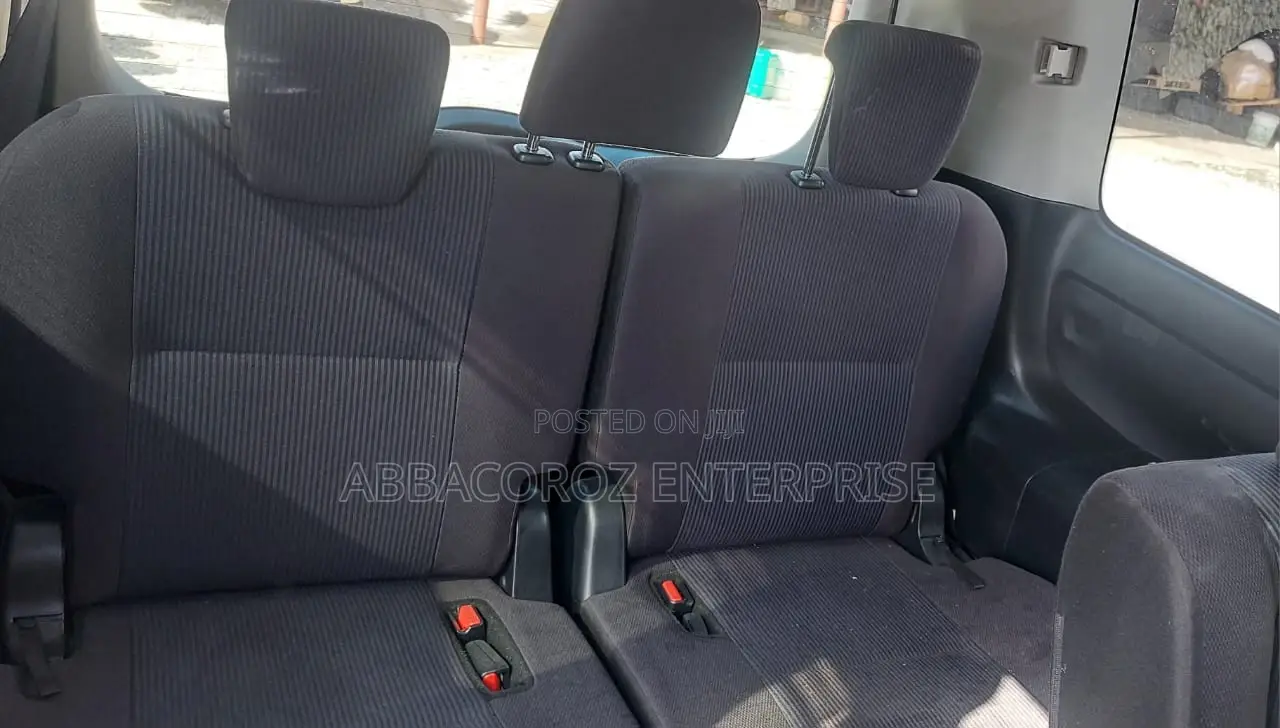 Toyota Voxy 2016 White