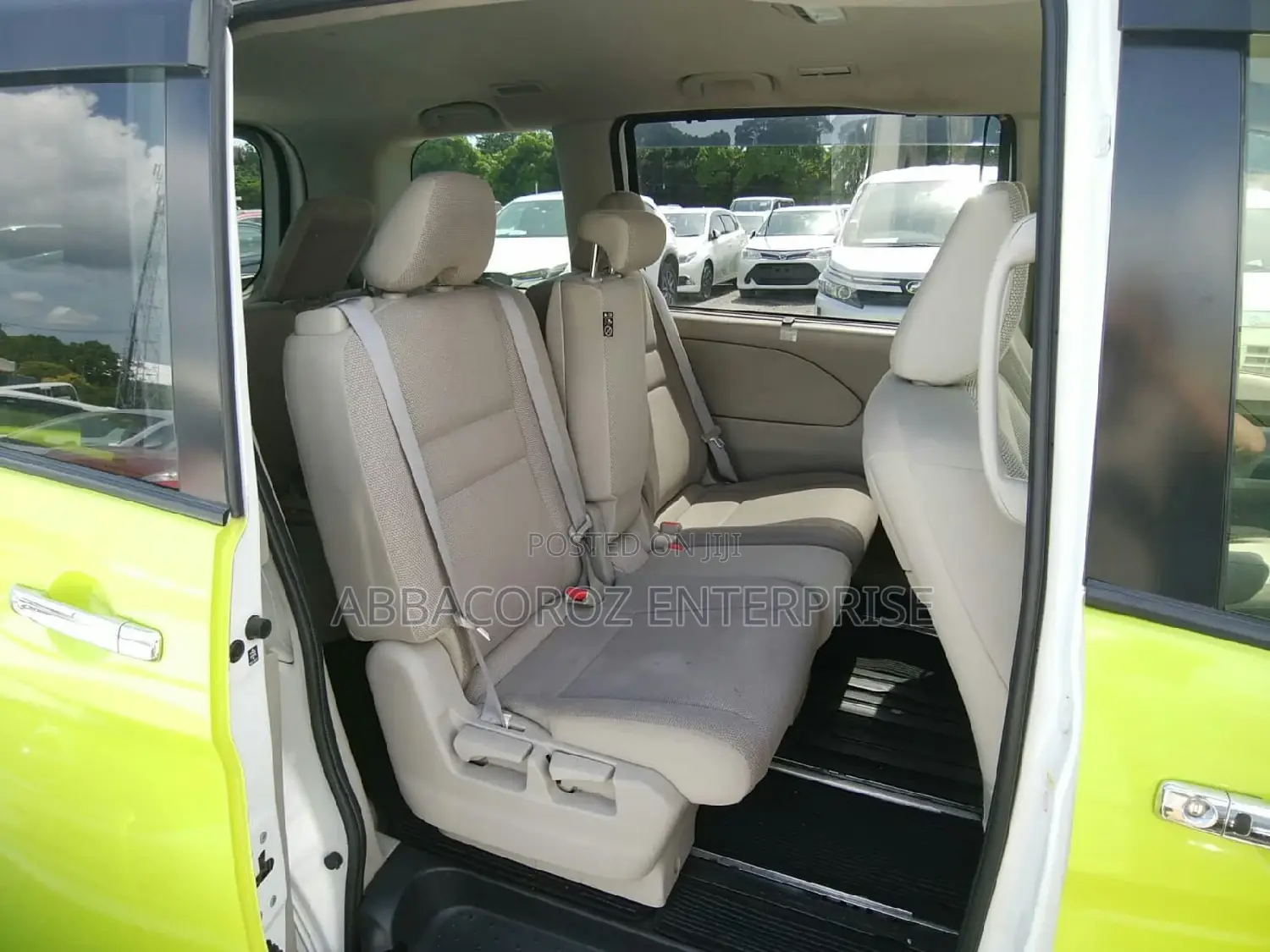 Nissan Serena 2017 Green