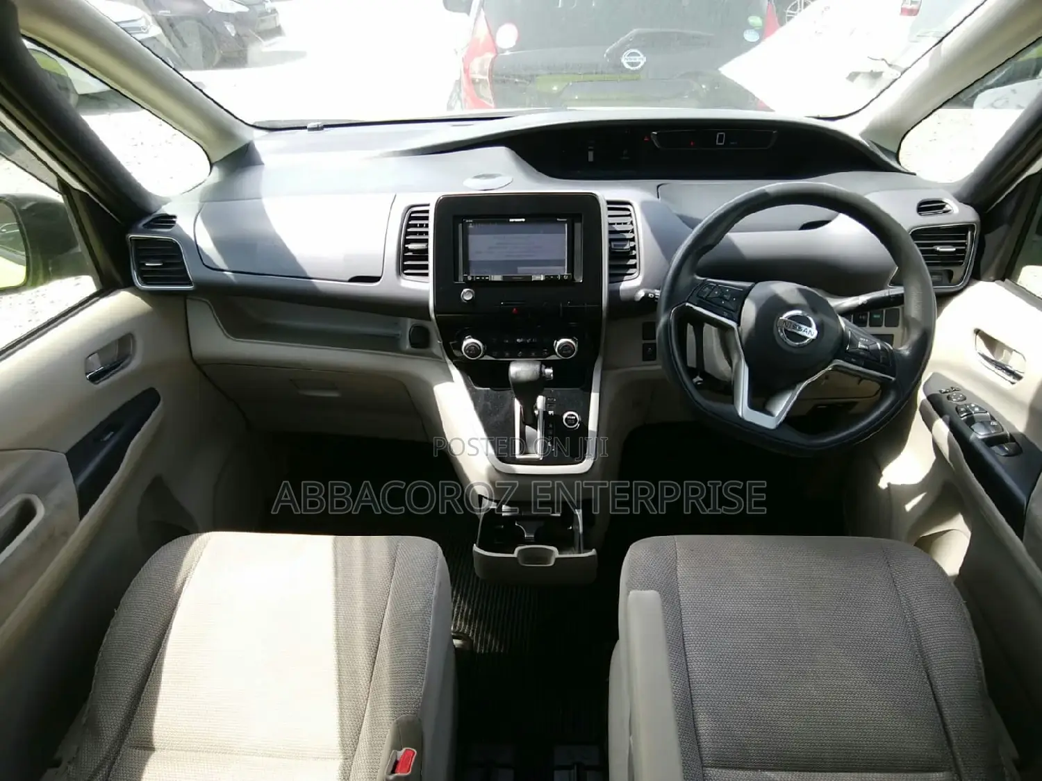 Nissan Serena 2017 Green