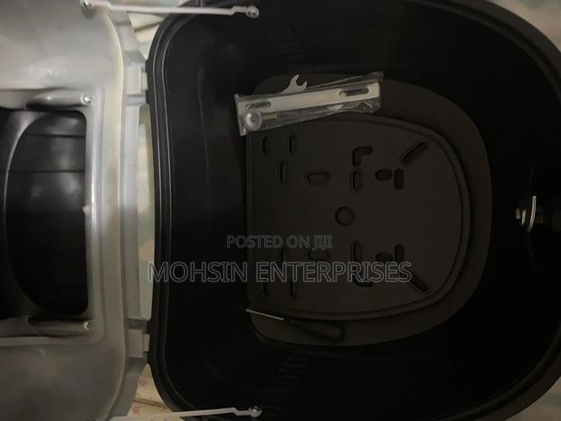 Sleek 37l Motorcycle Top Case With Lock Led Reflector Easy Fix - thumbnail 4