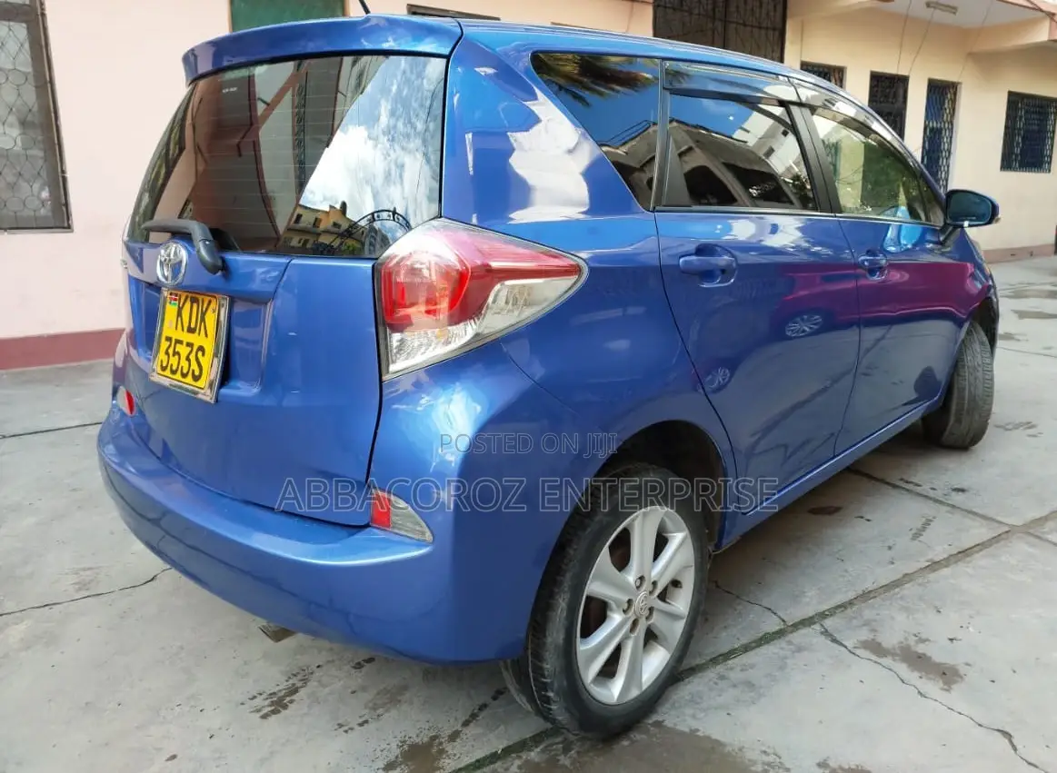 Toyota Ractis 1.5 AWD 2015 Blue