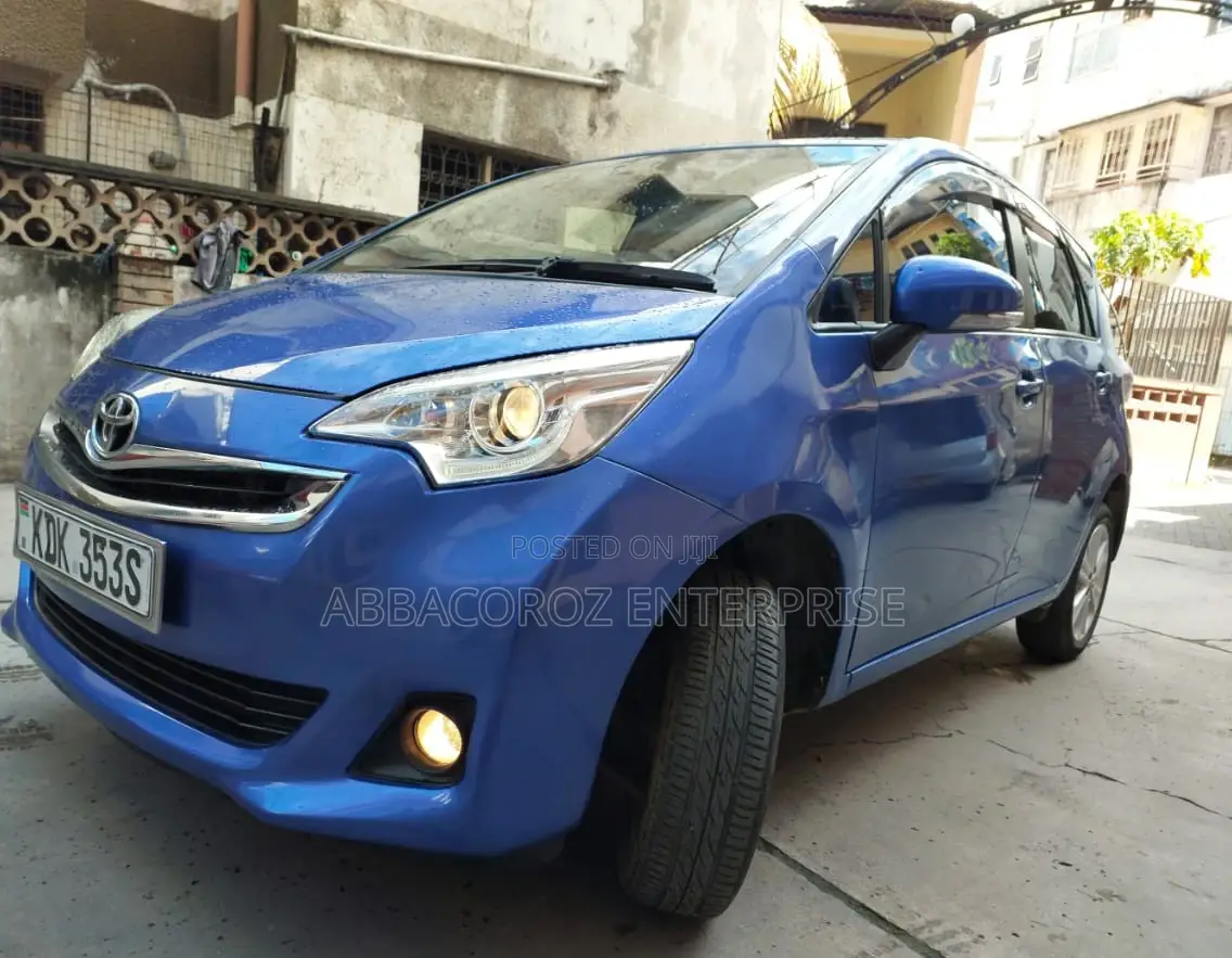 Toyota Ractis 1.5 AWD 2015 Blue