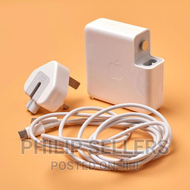 Apple A2166, 96W USB-C Power Adapter - Macbook Charger