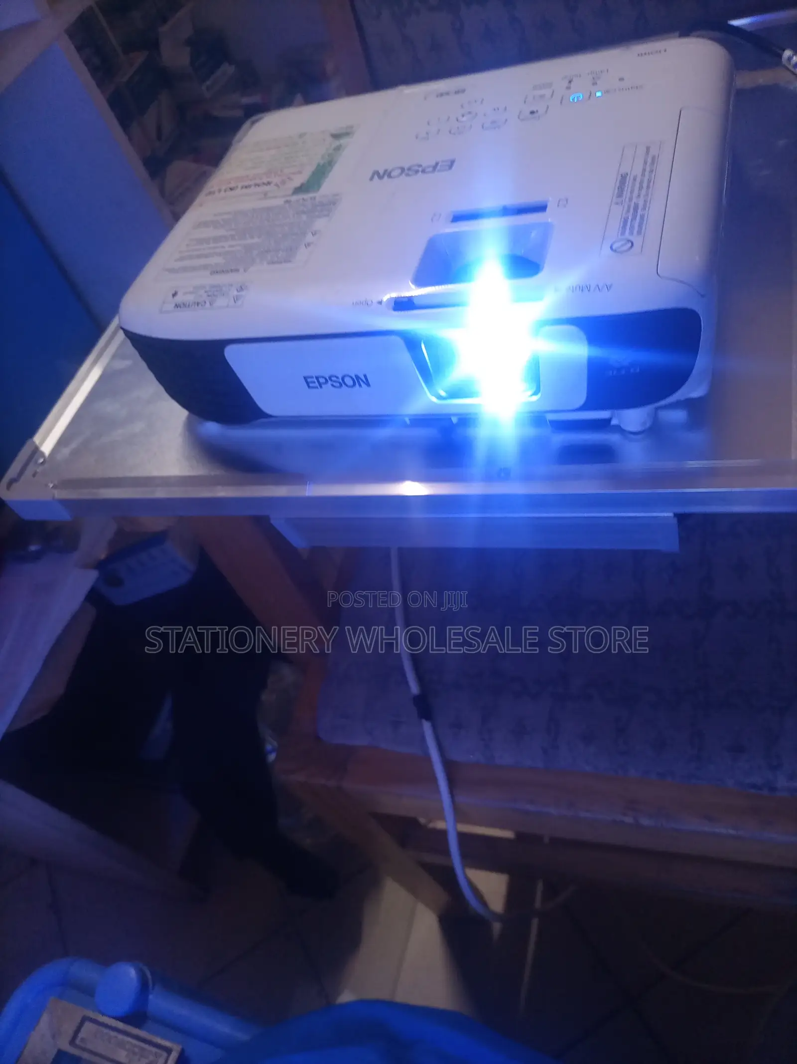 . Powerful-Projector-Hire for Presentation.