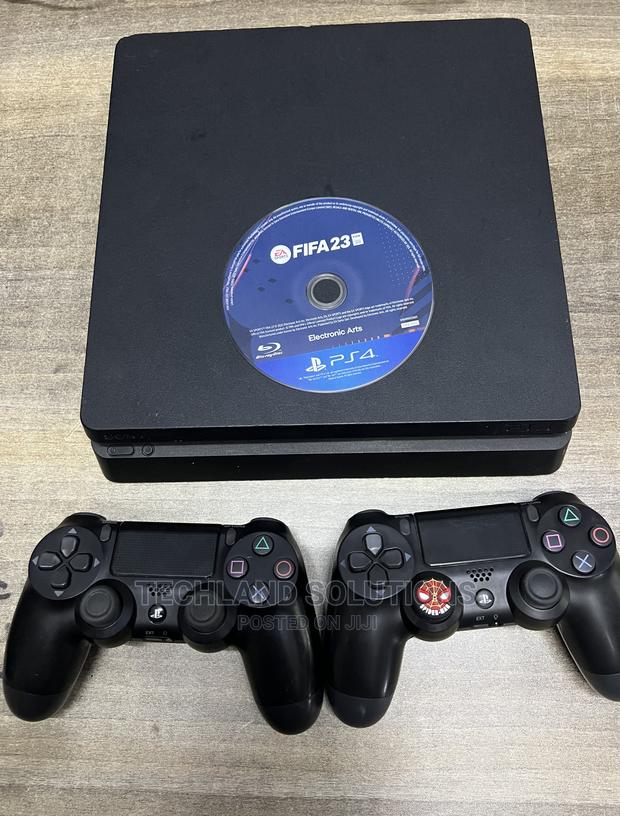 Complete Ps4 Slim - main view