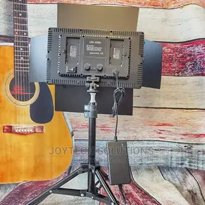 Photography Video Light Led U 800 With Tripod.