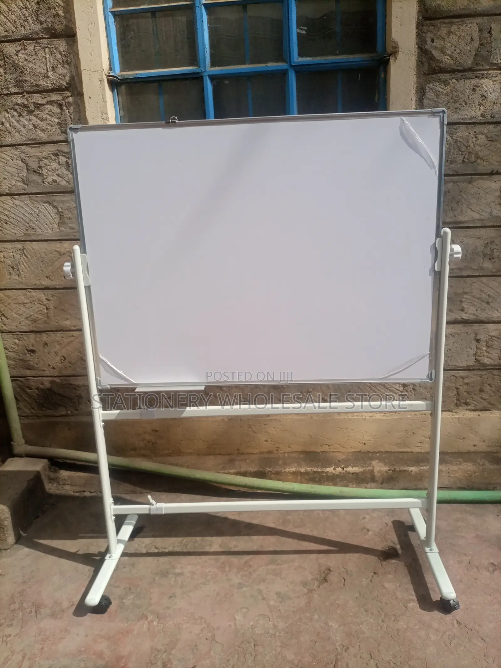 263. Whiteboard – White Board With Wheeled Stand 0.9m X 0.6m