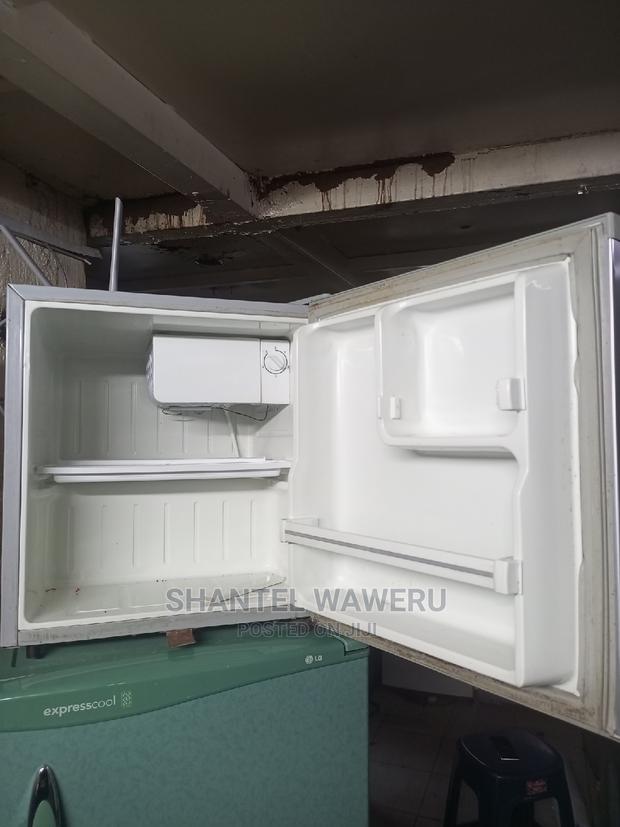 Min Single Door Fridge - thumbnail 2