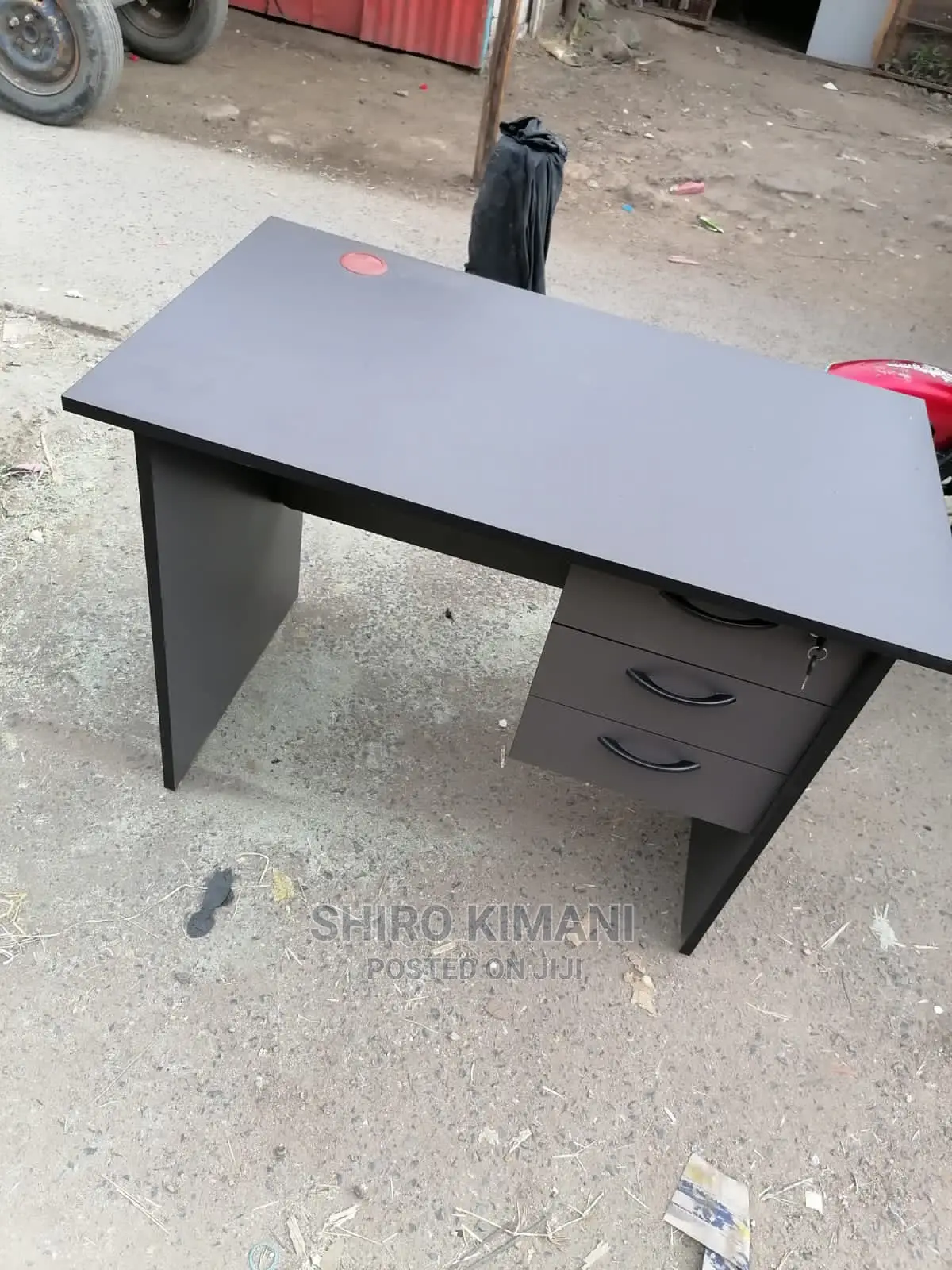 Quality High Office Desk 1m