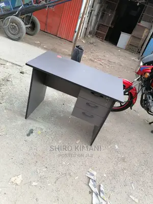 Quality High Office Desk 1m