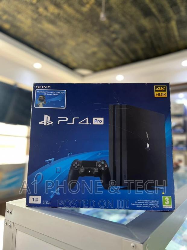 Playstation 4 Pro - main view
