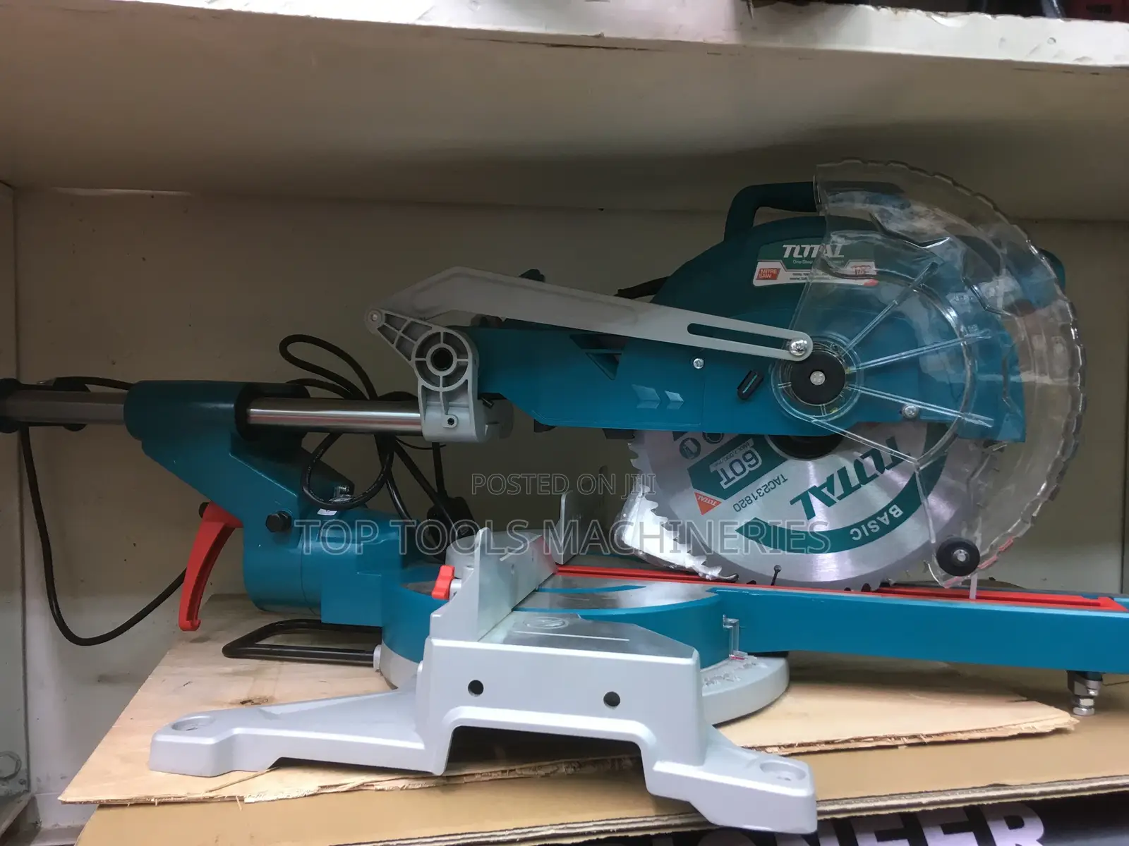 Total Mitre Saw 1800w TS421825517-