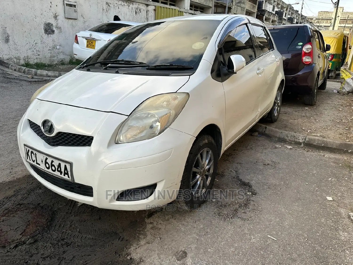 Toyota Vitz 1.3 FWD 5dr 2009 White