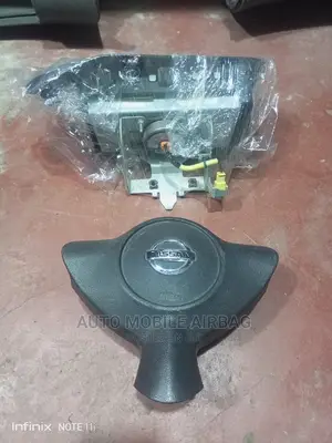 Nissan Juke Dashboard Airbags and Steering Airbags