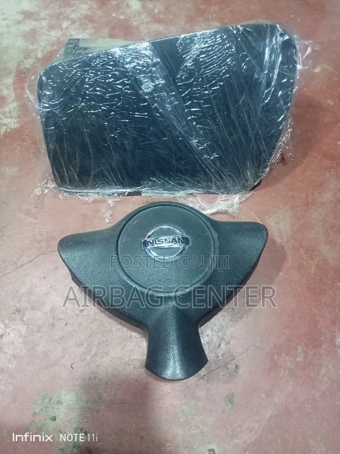 Nissan Juke Dashboard Airbags and Steering Airbags