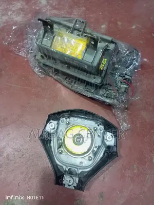 Nissan Juke Dashboard Airbags and Steering Airbags