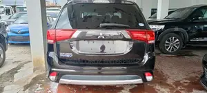 Mitsubishi Outlander 2.0 PHEV AWD 2016 Purple