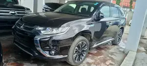 Mitsubishi Outlander 2.0 PHEV AWD 2016 Purple
