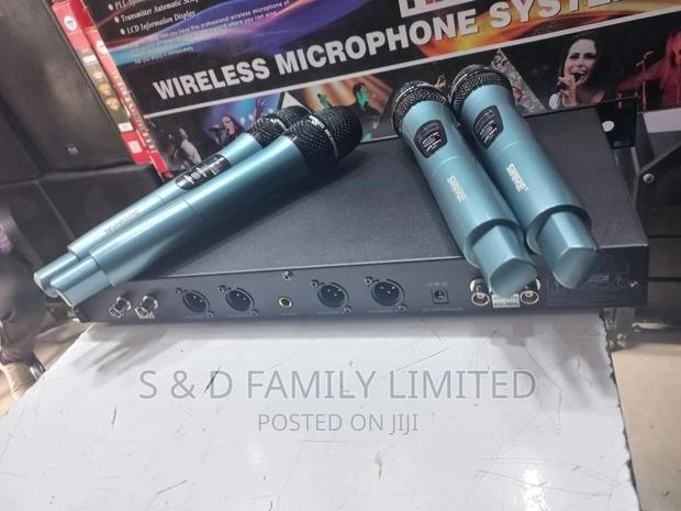 Shure 4 Wireless Microphones With One Receiver U6600 - thumbnail 2