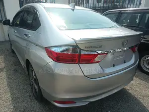 Honda Grace 1.5 Hybrid AWD 2016 Silver