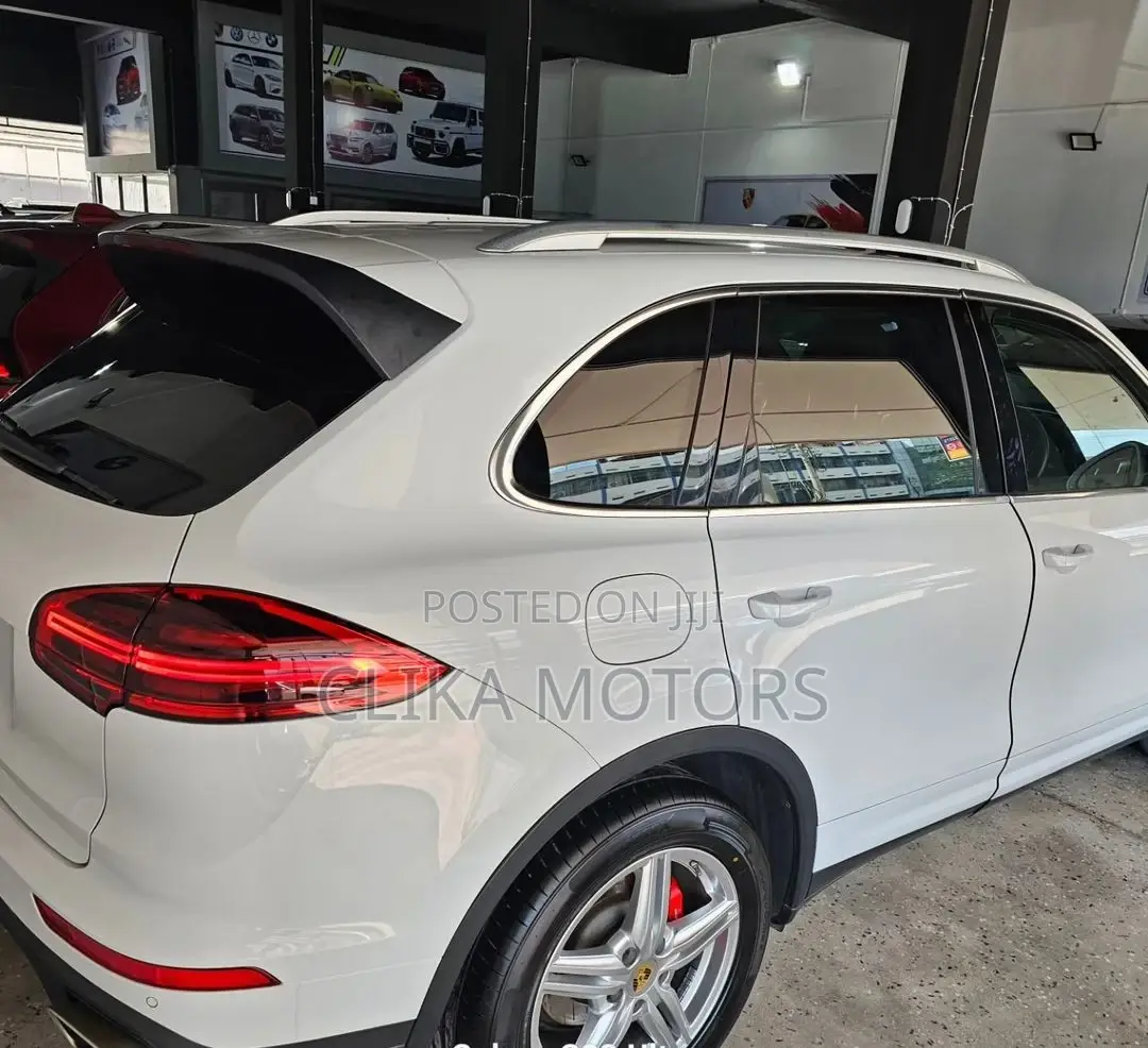 Porsche Cayenne 2016 Pearl