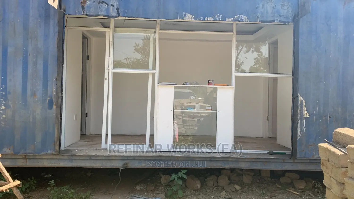 Interior Exterior Container Works - Design Partitioning