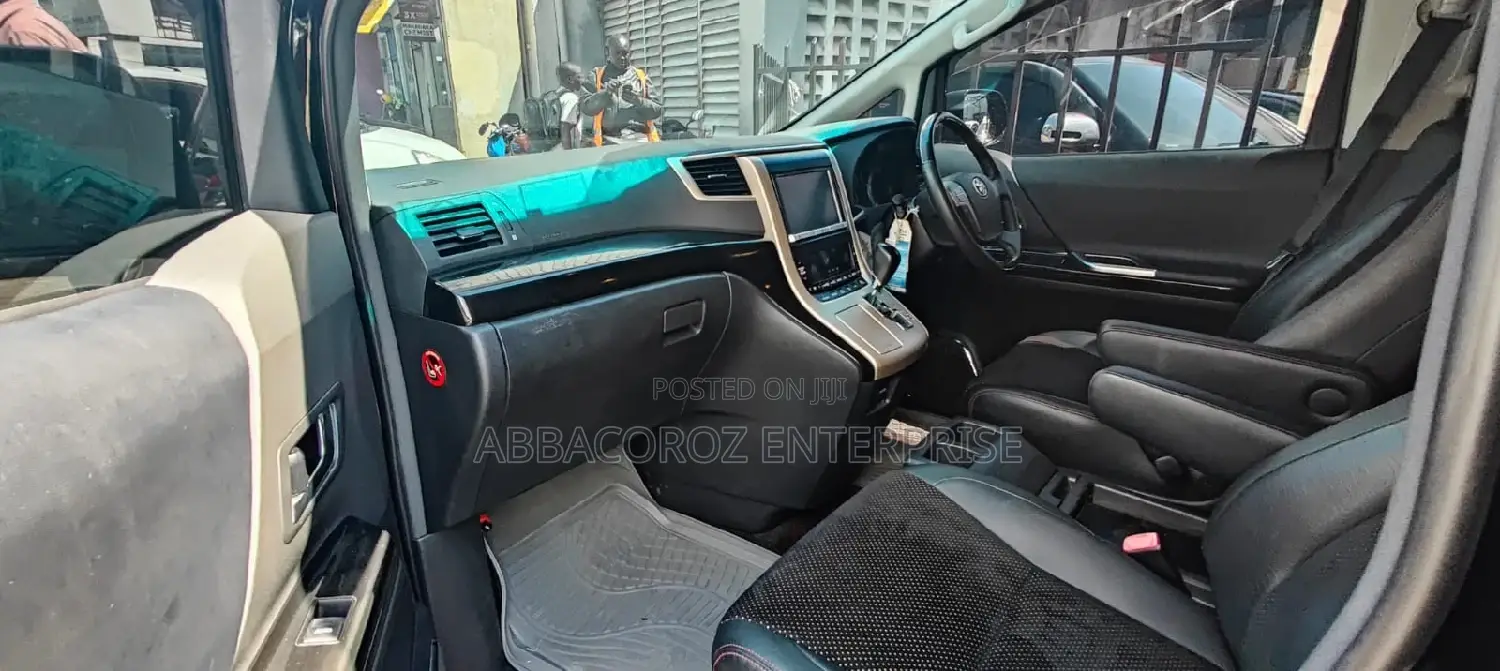 Toyota Vellfire 2014 Black