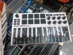 White Akai MPK Mini Midi Keyboard