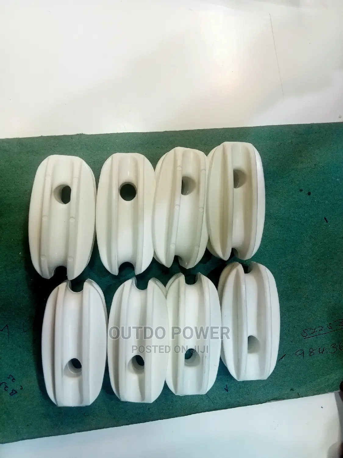 End Strain Insulators Heavy Duty - White
