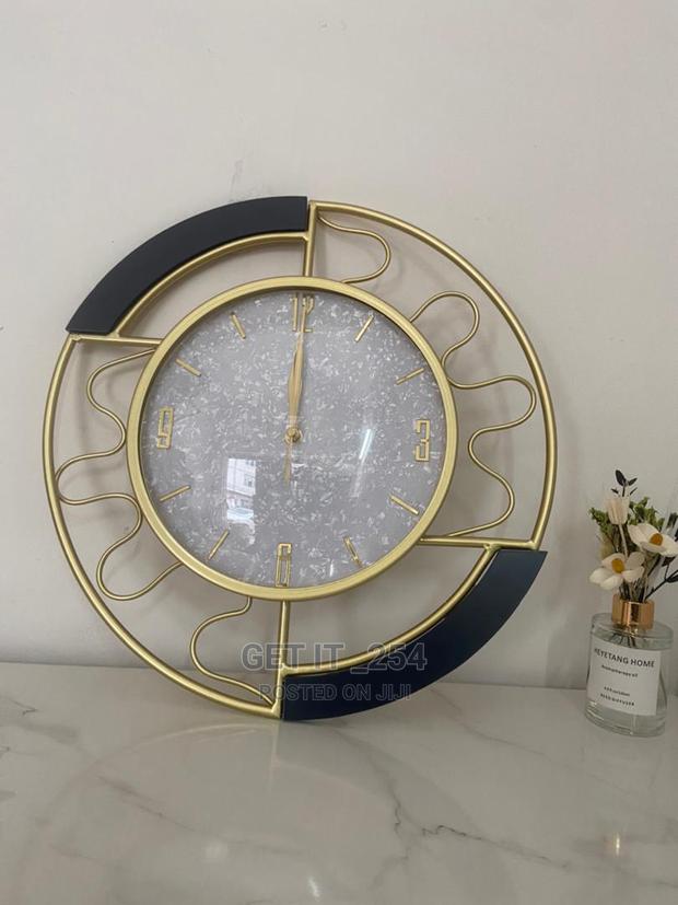 Unique Decor Wall Clock ⏰