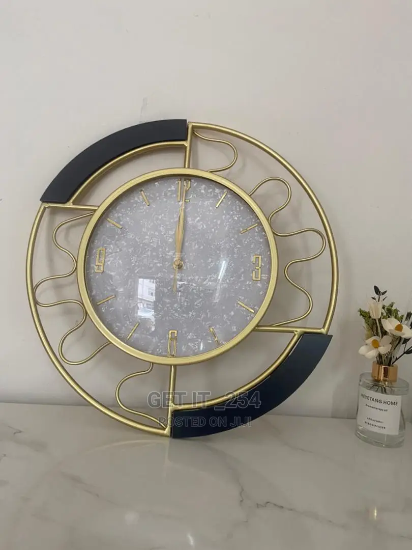 Unique Decor Wall Clock ⏰