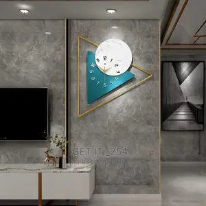 Triangular Clock With White Round Part