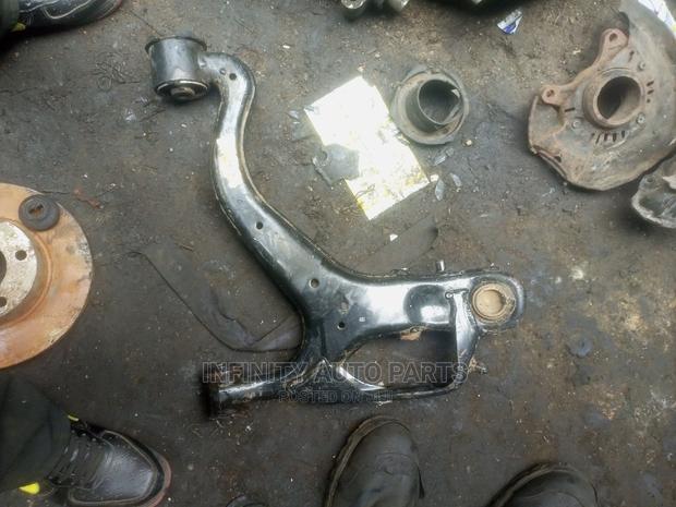 Range Rover Vogue Arm - main view