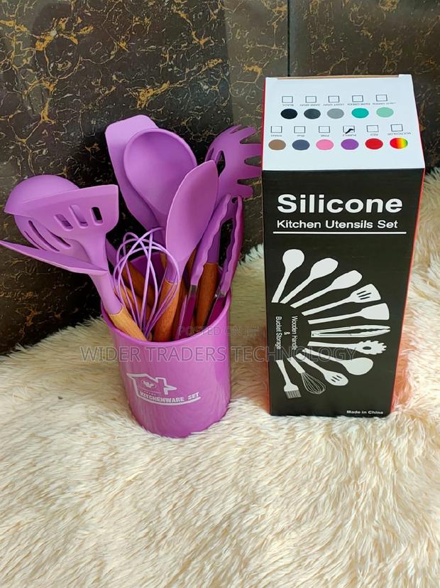 Silicon Kitchen Accessories Set With Wooden Handle Spoons
