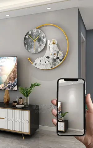 Nordic Astronout Fashion Wall Clock Modern Design
