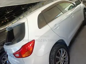 Mitsubishi RVR 2016 White