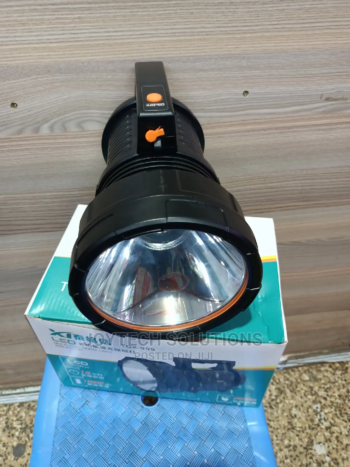 LED TORCH, Two Kilometres ( 100watts ) TGX 999.