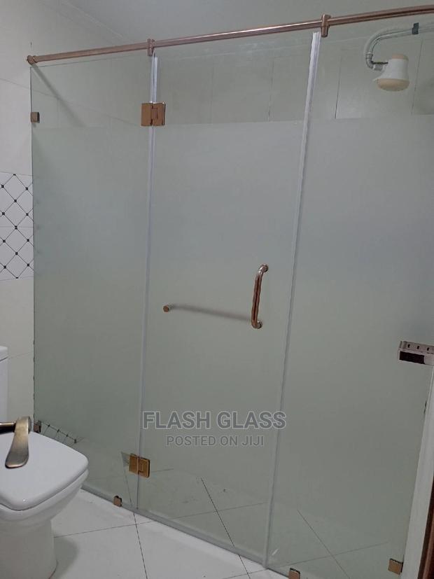 Straight Line Shower Cubicles - thumbnail 3