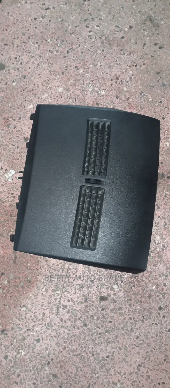 Nissan Tiida Dash Board Cover