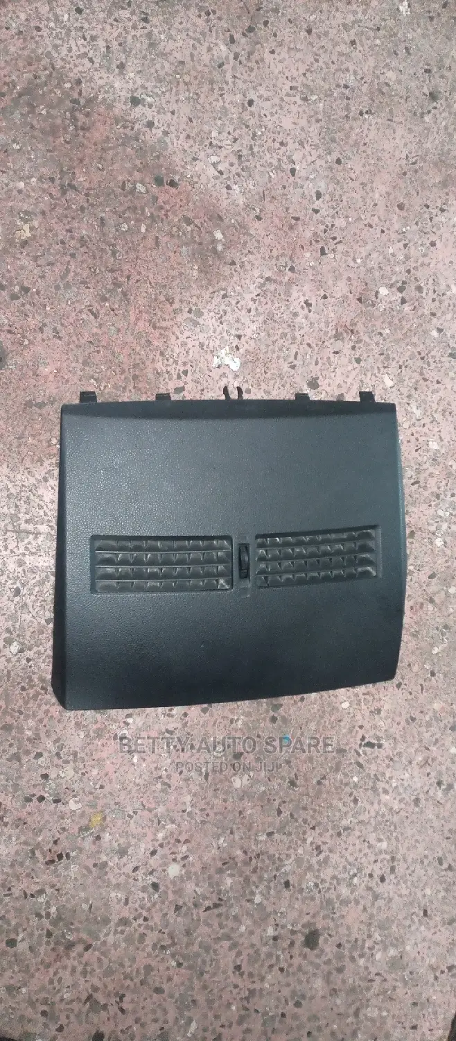 Nissan Tiida Dash Board Cover