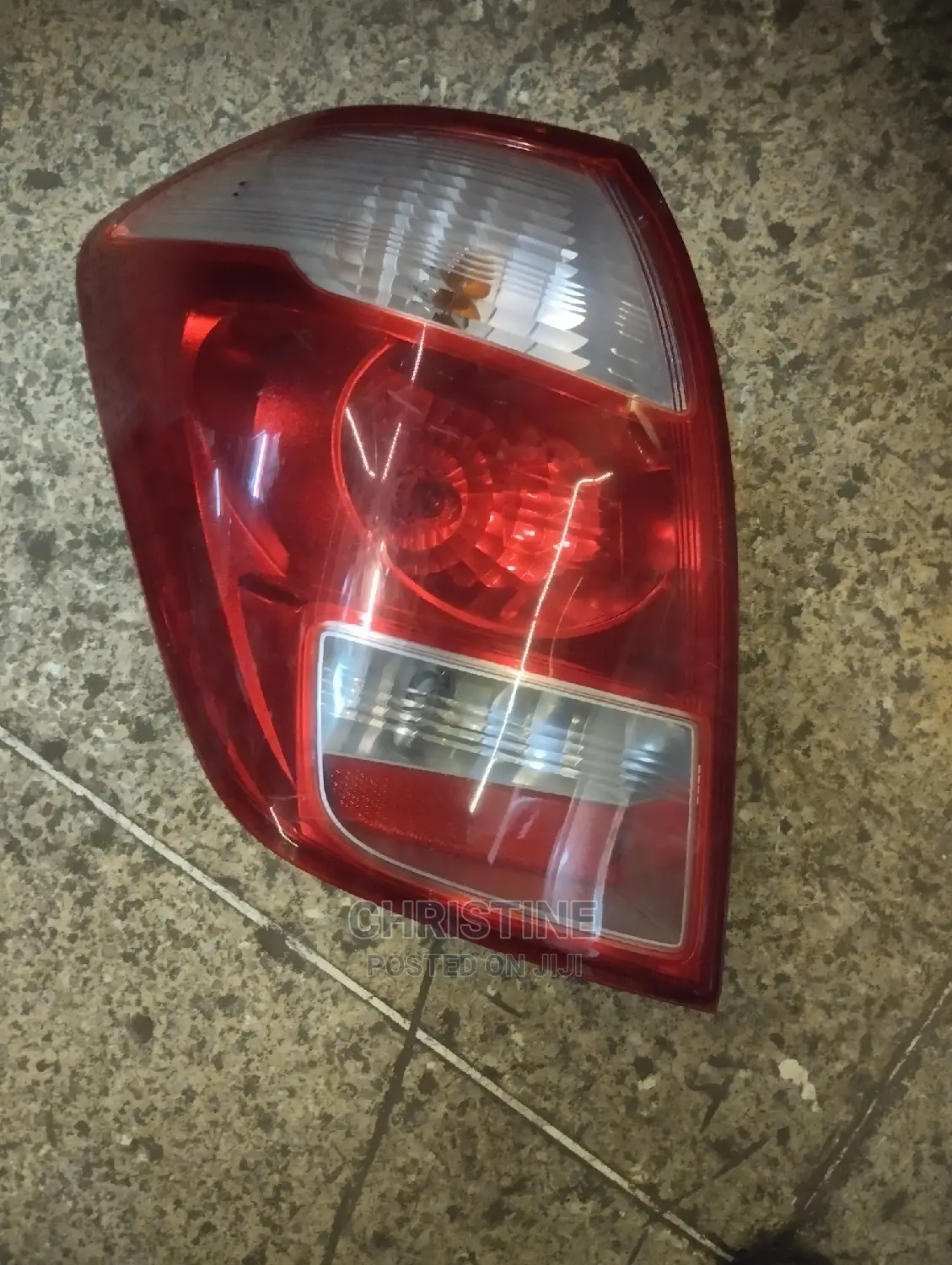 Toyota Ractis 2005 Tailight