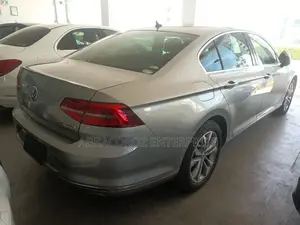 Volkswagen Passat 2016 Silver