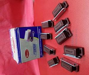 Smart Design Magnetic Door Catch - thumbnail 2