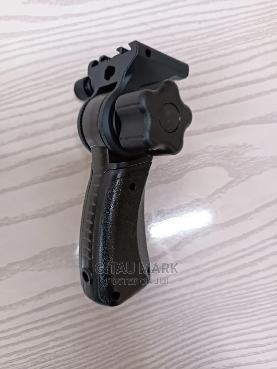 Holders for Triopo Softboxes