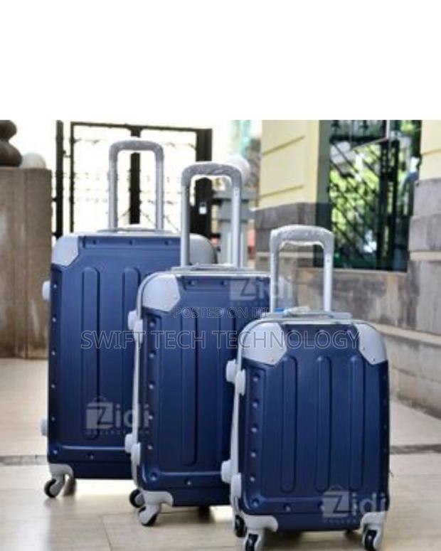 Suitcase Suitcase Suitcase Suitcase Suitcase - thumbnail 4